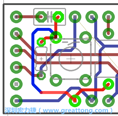 為了要?jiǎng)?chuàng)造一個(gè)電路通道，首先要先點(diǎn)擊重置開關(guān)的連結(jié)點(diǎn)進(jìn)行布線，在電路板的背面繪制線路直到其它線路前的乾淨(jìng)區(qū)域。