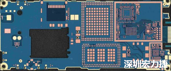 手機(jī)可用的PCB空間相當(dāng)小，而1片式的設(shè)計(jì)是節(jié)省成本的作法，如何做到區(qū)隔不同子系統(tǒng)、降低雜訊干擾，是設(shè)計(jì)關(guān)鍵。