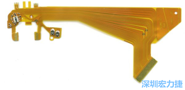 針對消費性電子產(chǎn)品的外型設(shè)計，F(xiàn)PC可以做任意形狀的適應(yīng)性線路設(shè)計。